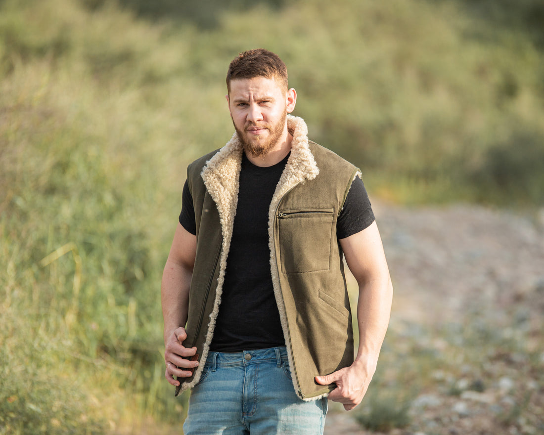 How to Wear Men’s sheepskin vest?