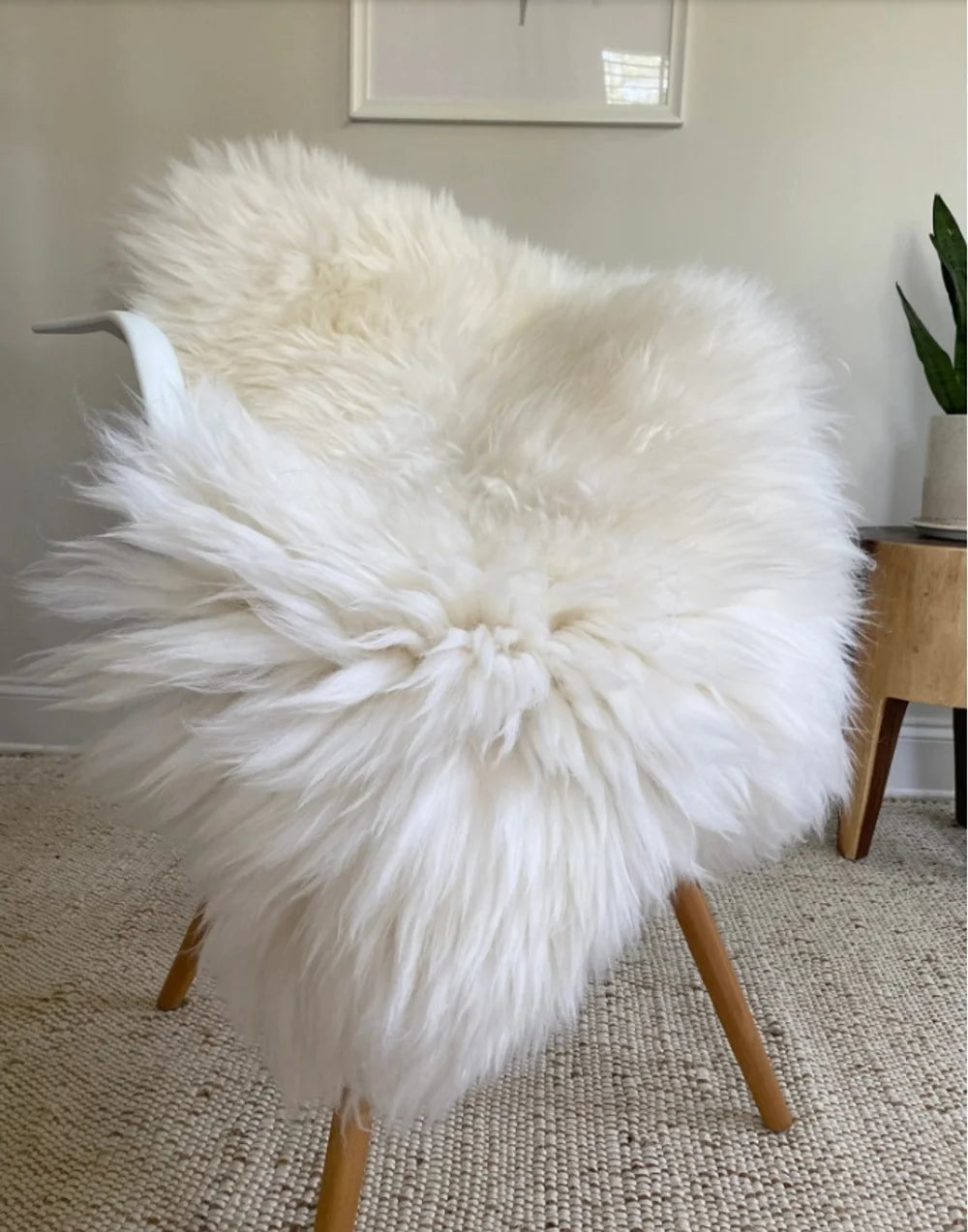 Natural Sheepskin Long-Haired Rugs for Interior Décor – White