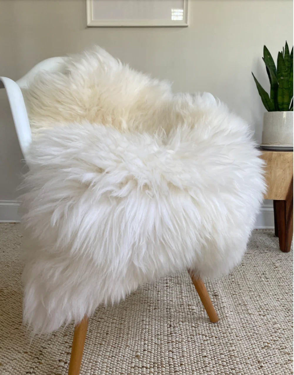 Natural Sheepskin Long-Haired Rugs for Interior Décor – White