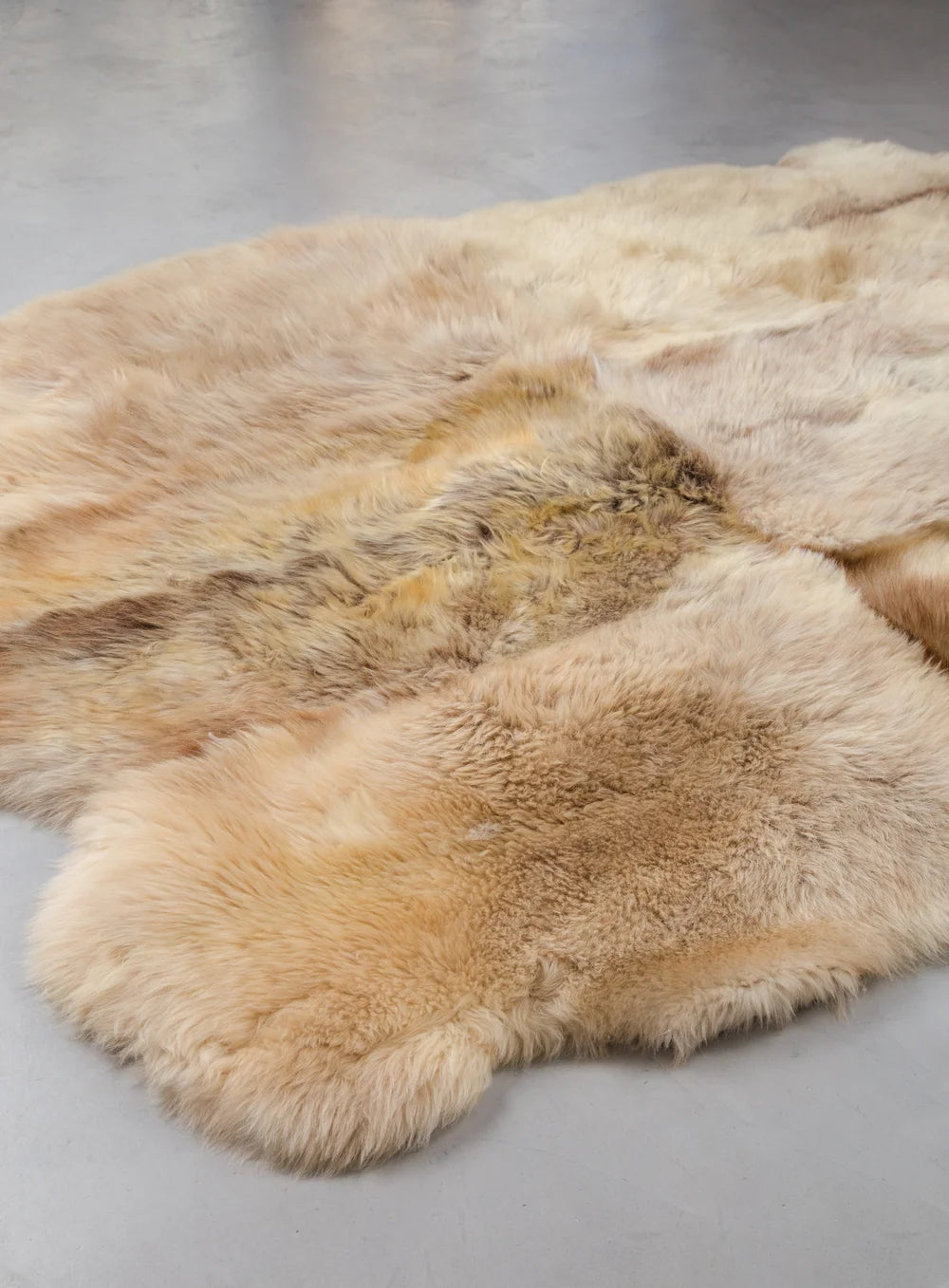 Rug made of six natural sheepskin hides, Shaggy Chair Throw, Home Area Rug , Natural Soft Sheepskin Floor Covering , Cozy and Soft