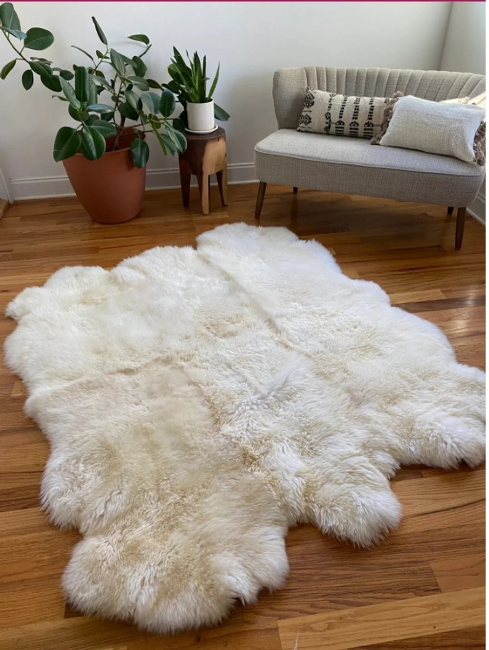 White rug made of six sheepskin hides with long pile, Shaggy Chair Throw, Home Area Rug , Natural Soft Sheepskin Floor Covering , Cozy and Soft