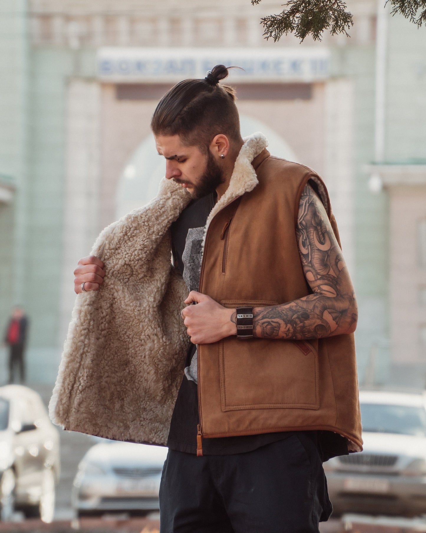 Ginger Western Vest with Big Side Pockets and Soft Fur Lining