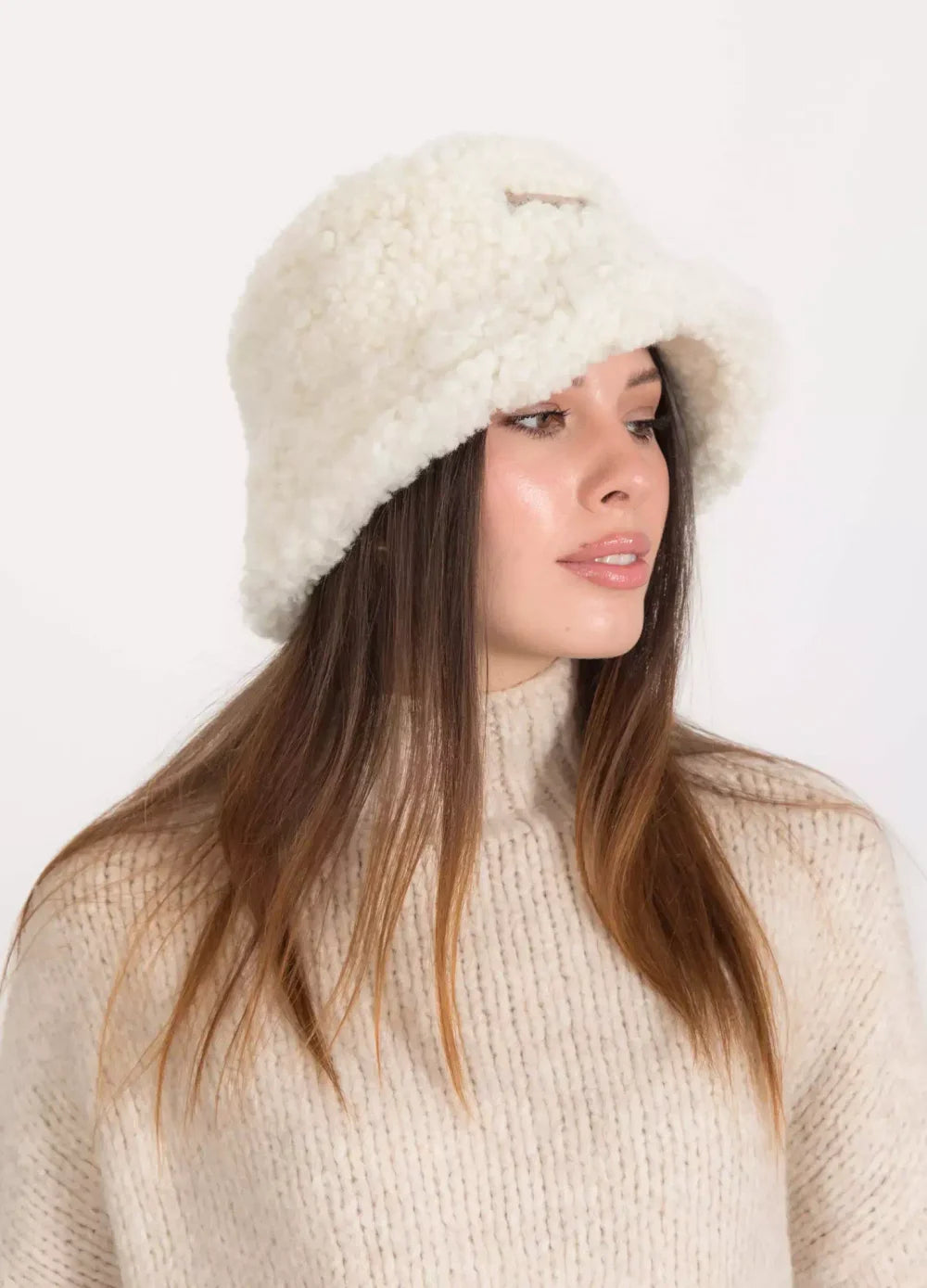 Real Sheepskin Shearling Winter Fur Bucket Hat for Women