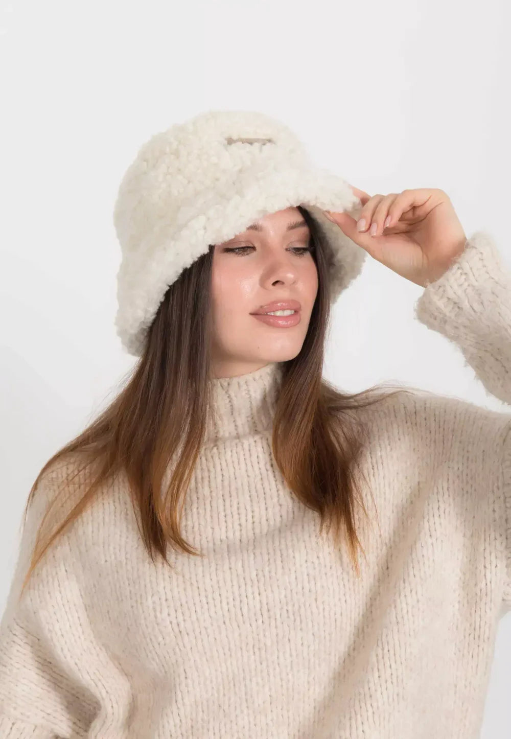 Real Sheepskin Shearling Winter Fur Bucket Hat for Women