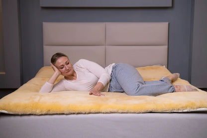 Double mattress made of warming sheepskin wool