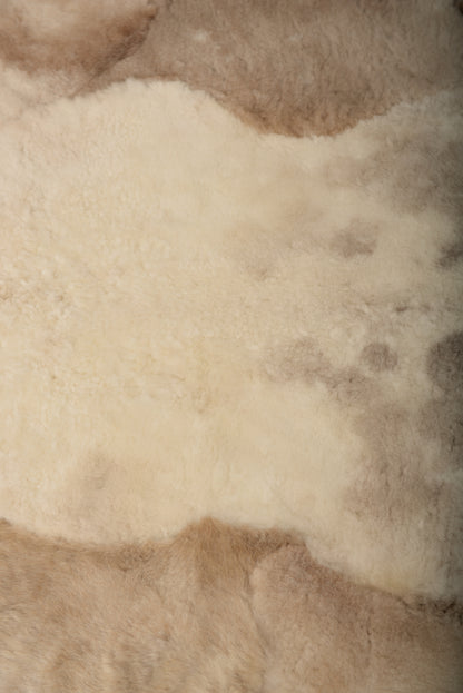 Mossi Sheepskin Rug – 6 Light Pelts