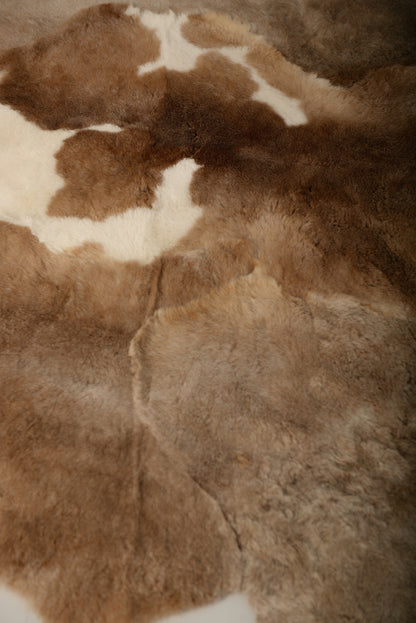 Mossi Brown Sheepskin Rug – 6 Pelts