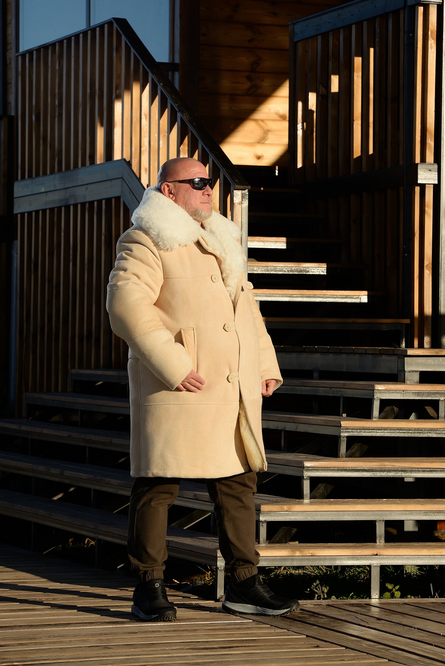 Men’s Long Traditional Sheepskin Trench Coat with Wide Fur Collar – White