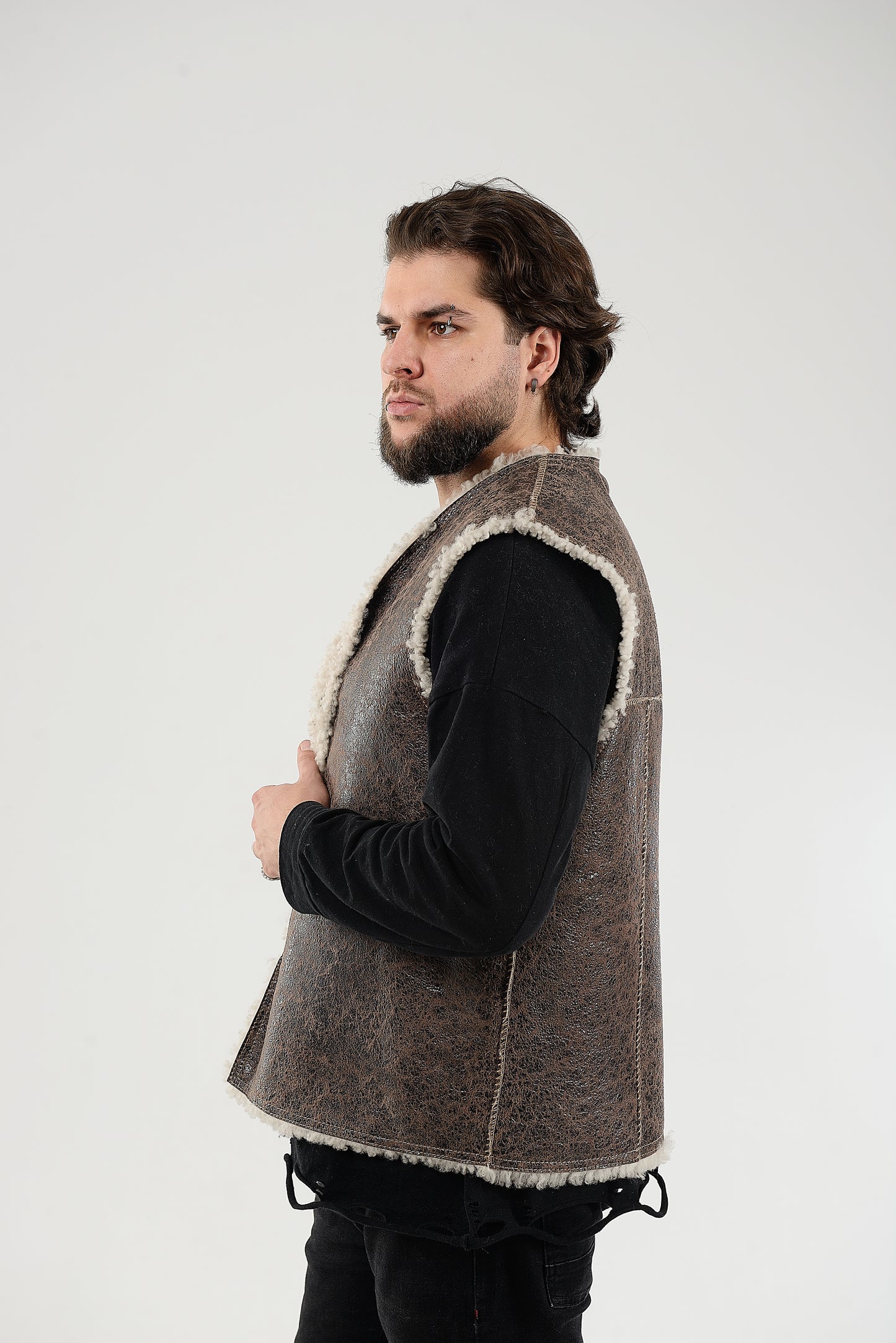 Cowboy Men's Gray Thin Sheepskin Vest with Fur Lining and Front Button Closure