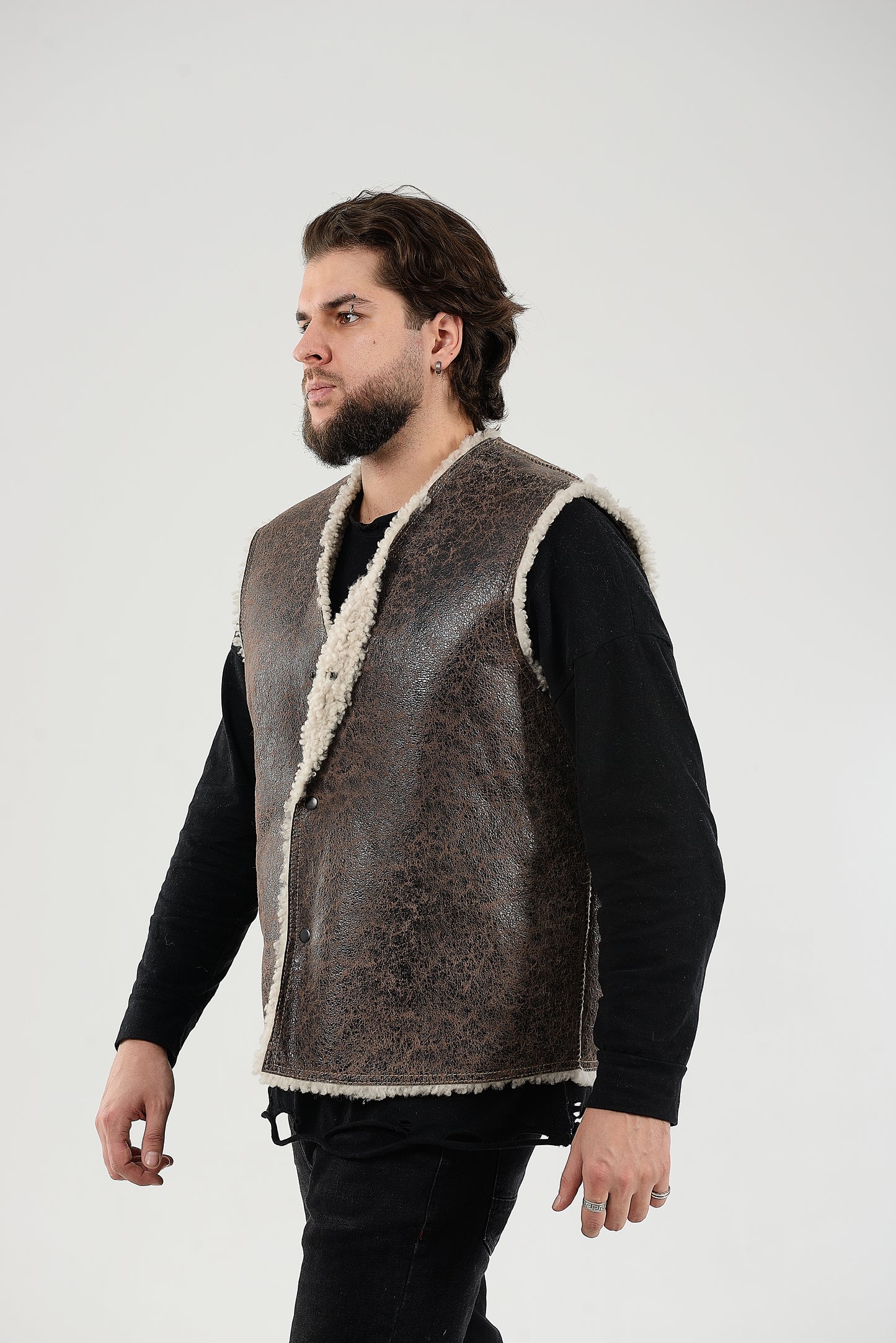 Cowboy Men's Gray Thin Sheepskin Vest with Fur Lining and Front Button Closure