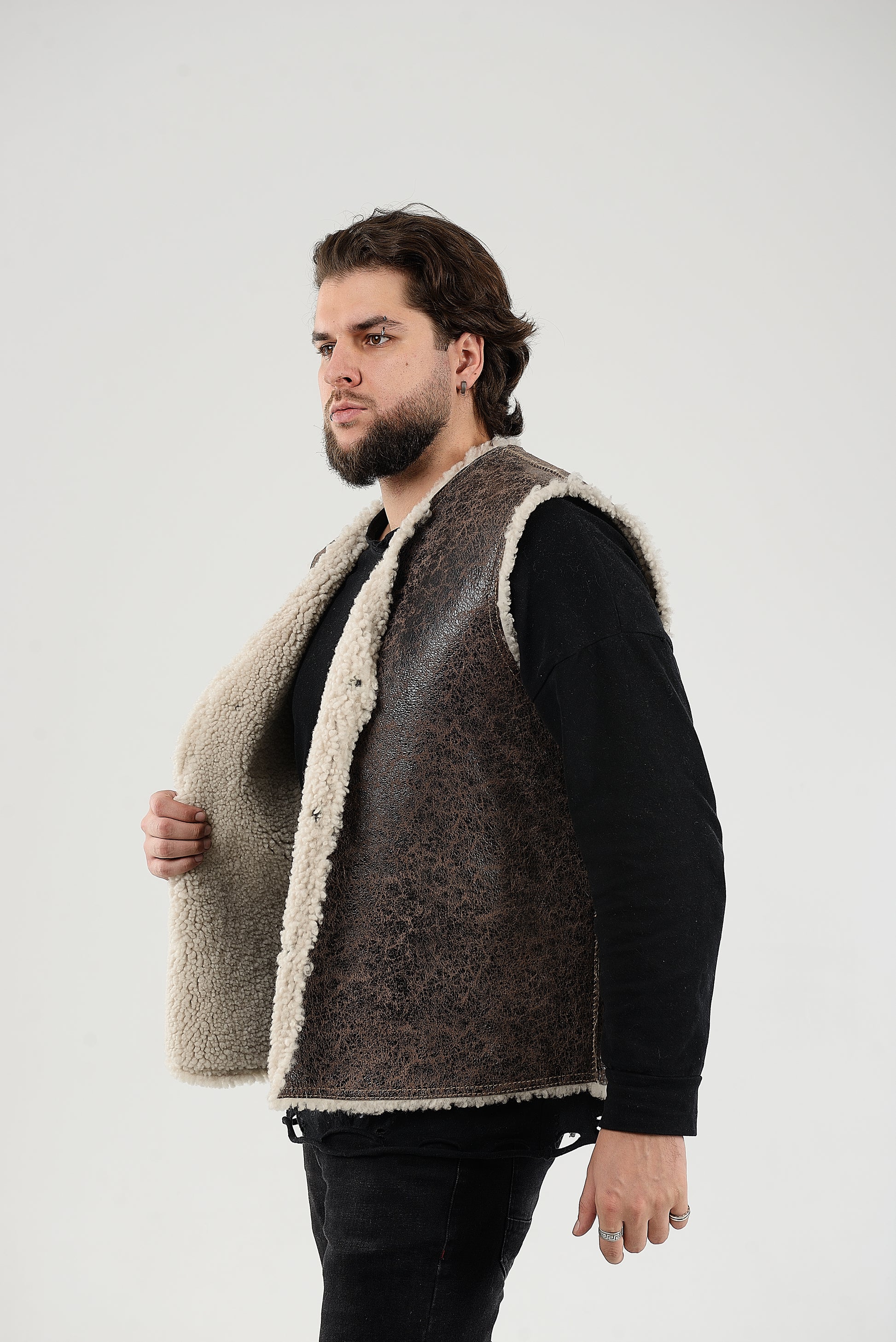 Cowboy Men's Gray Thin Sheepskin Vest with Fur Lining and Front Button Closure