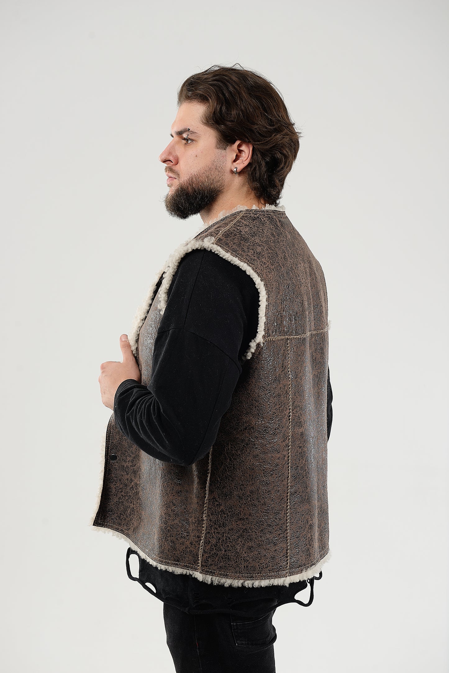 Cowboy Men's Gray Thin Sheepskin Vest with Fur Lining and Front Button Closure