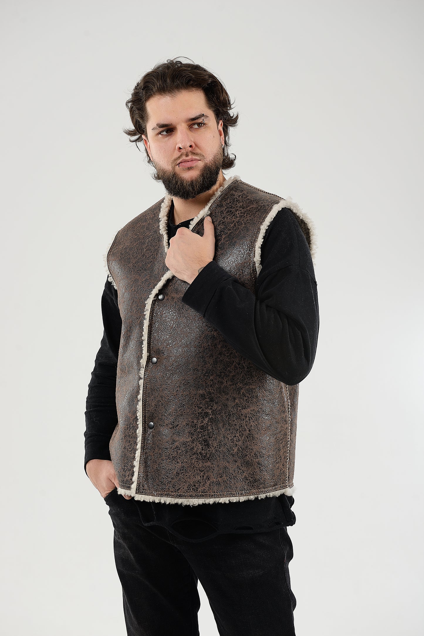 Cowboy Men's Gray Thin Sheepskin Vest with Fur Lining and Front Button Closure