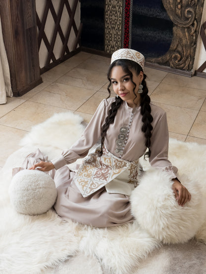 Mossy Sheepskin Rug in Mokko — Natural Elegance with Character