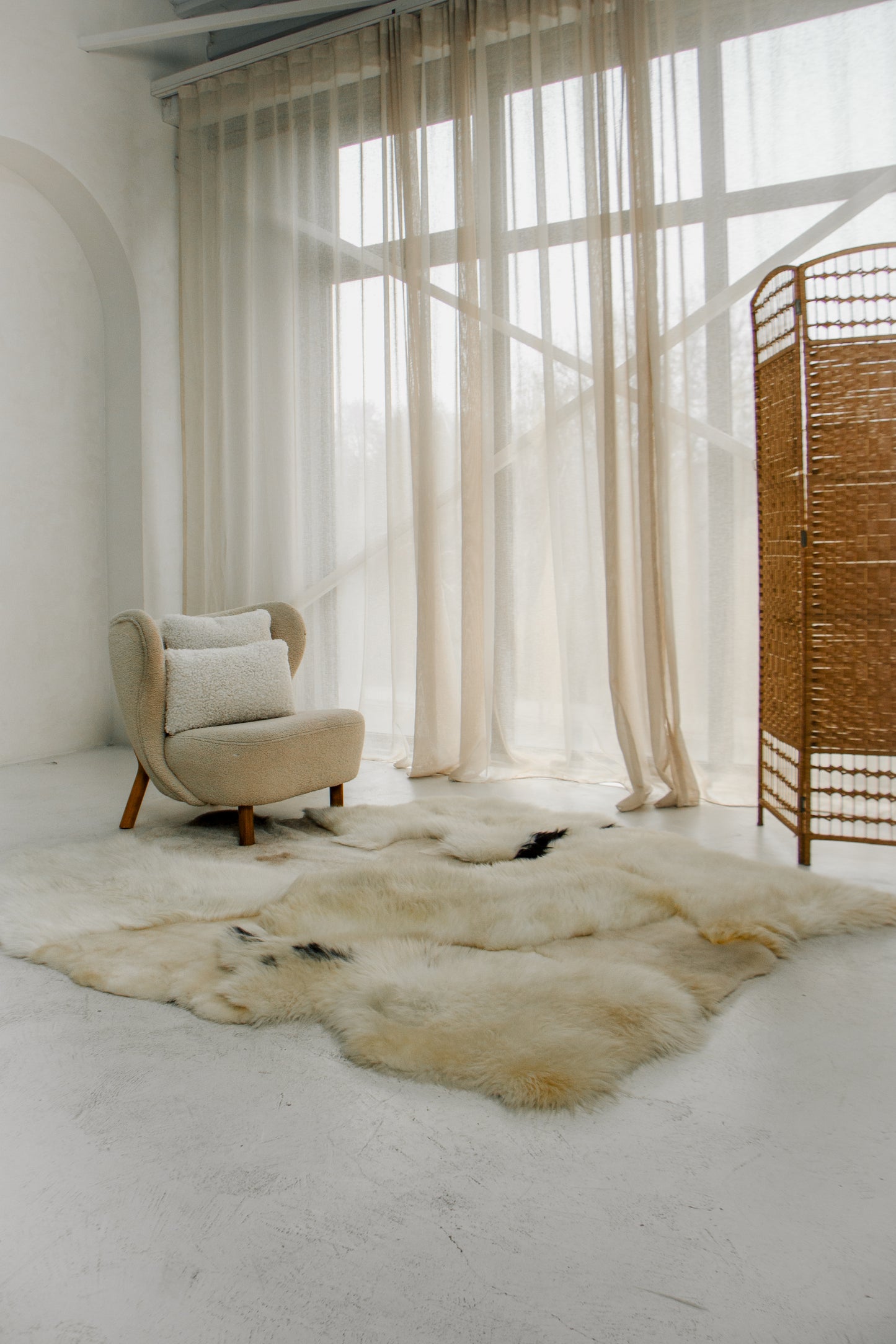 Mossy Sheepskin Rug in White — Handcrafted Natural Luxury