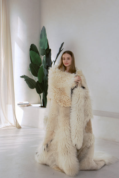 Mossy Sheepskin Rug in White — Handcrafted Natural Luxury