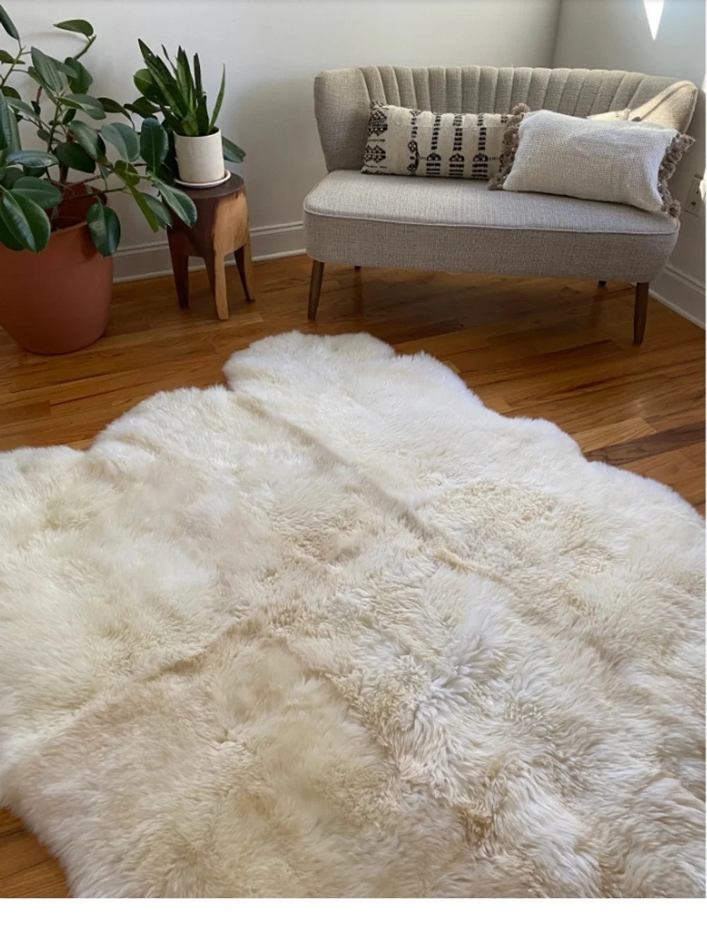 White rug made of six sheepskin hides with long pile, Shaggy Chair Throw, Home Area Rug , Natural Soft Sheepskin Floor Covering , Cozy and Soft