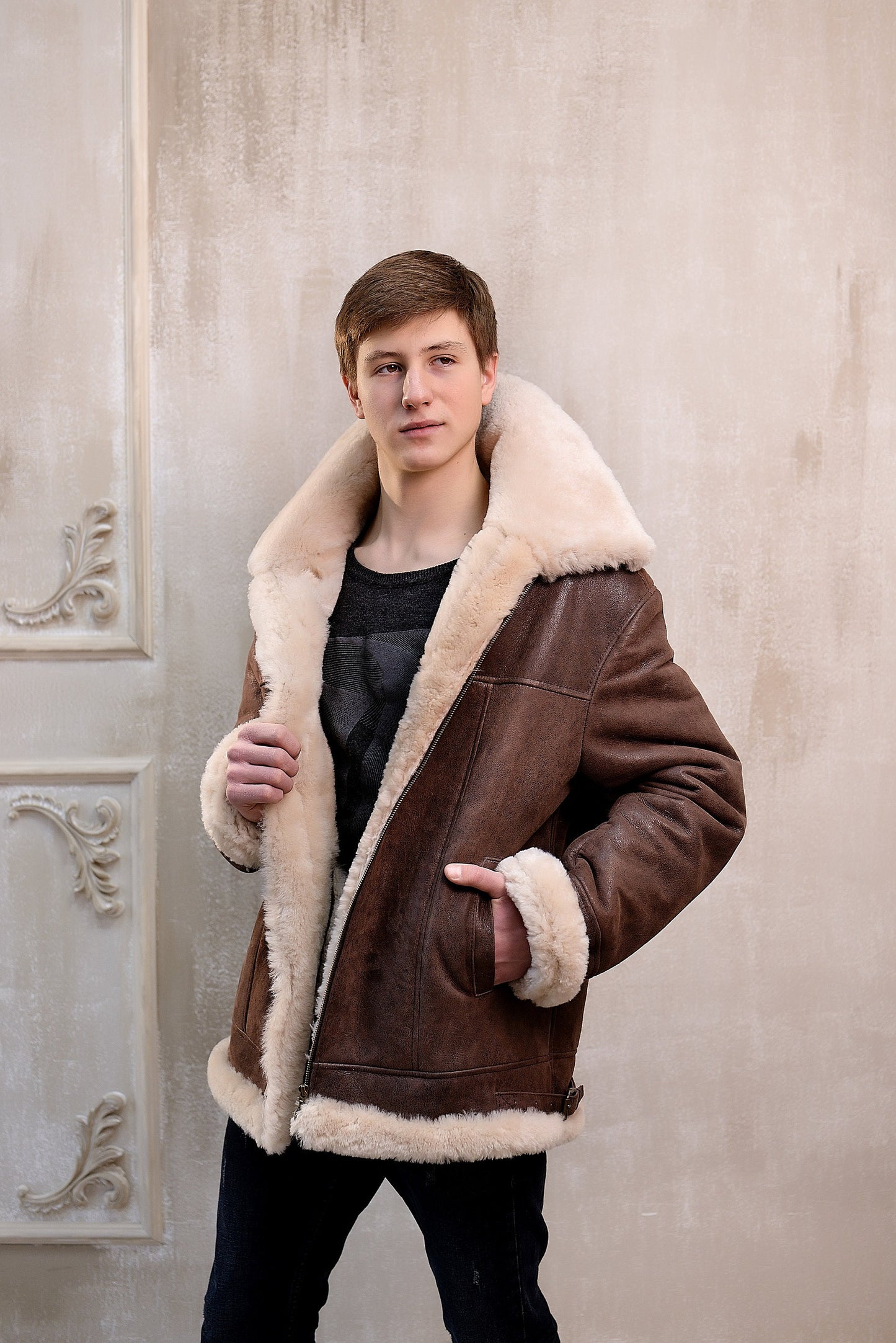 Real Winter Leather Mens Shearling Pilot Jacket in Light Brown Color with Soft Fur Collar