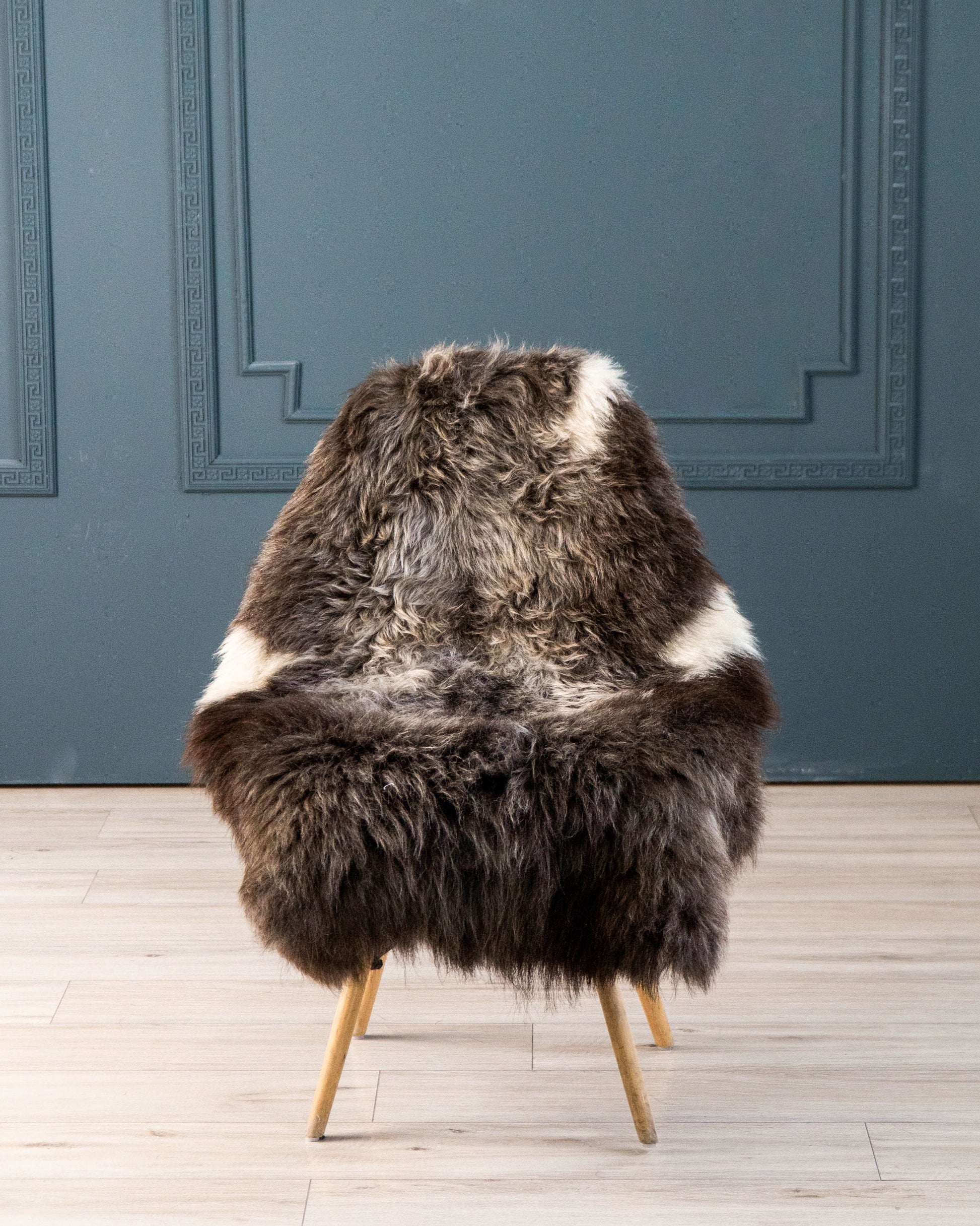 Natural Sheepskin Rug, Shaggy Chair Throw, Home Area Rug , Natural Soft Sheepskin Floor Covering , Cozy and Soft