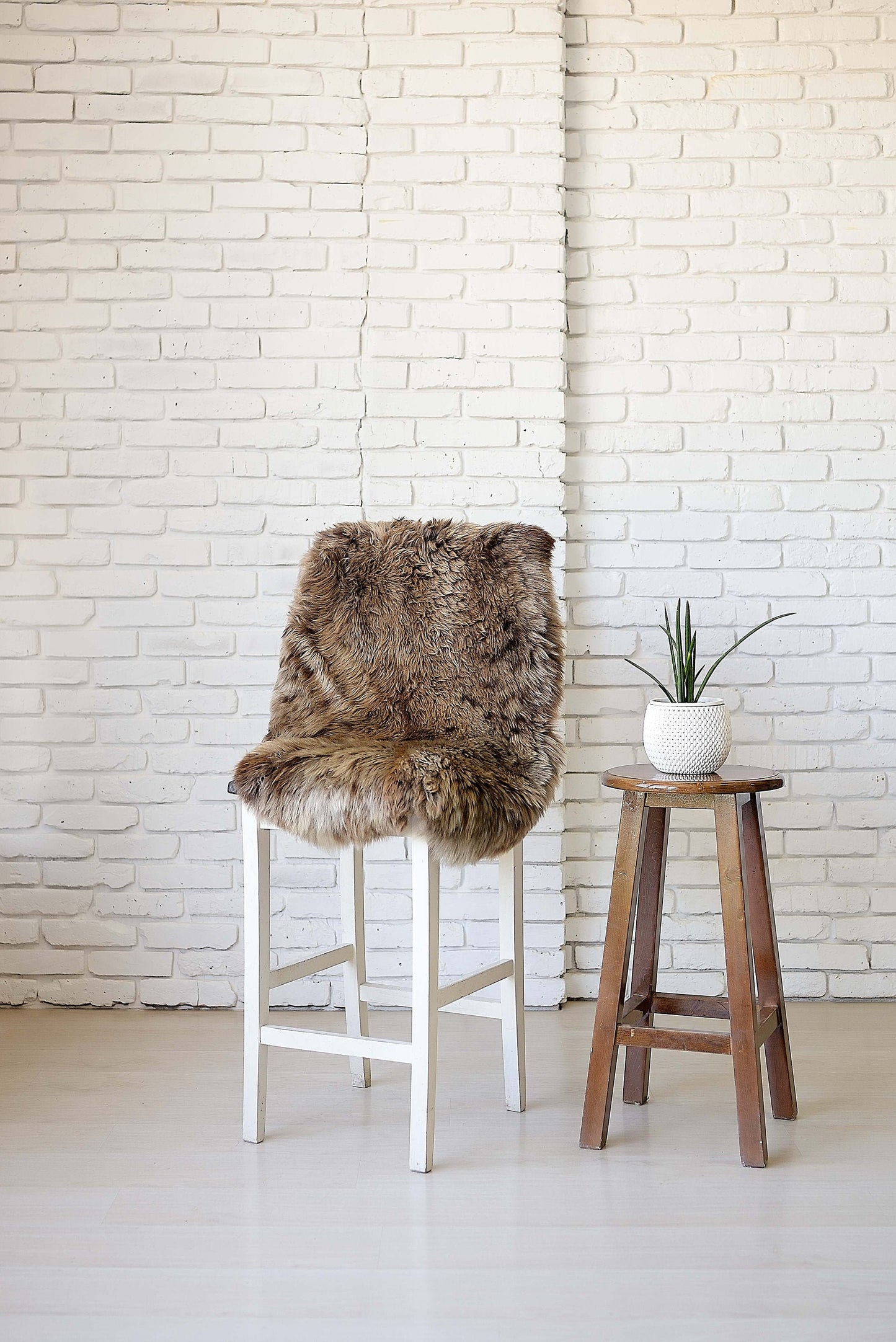 Natural Sheepskin Rug, Shaggy Chair Throw, Home Area Rug , Natural Soft Sheepskin Floor Covering , Cozy and Soft