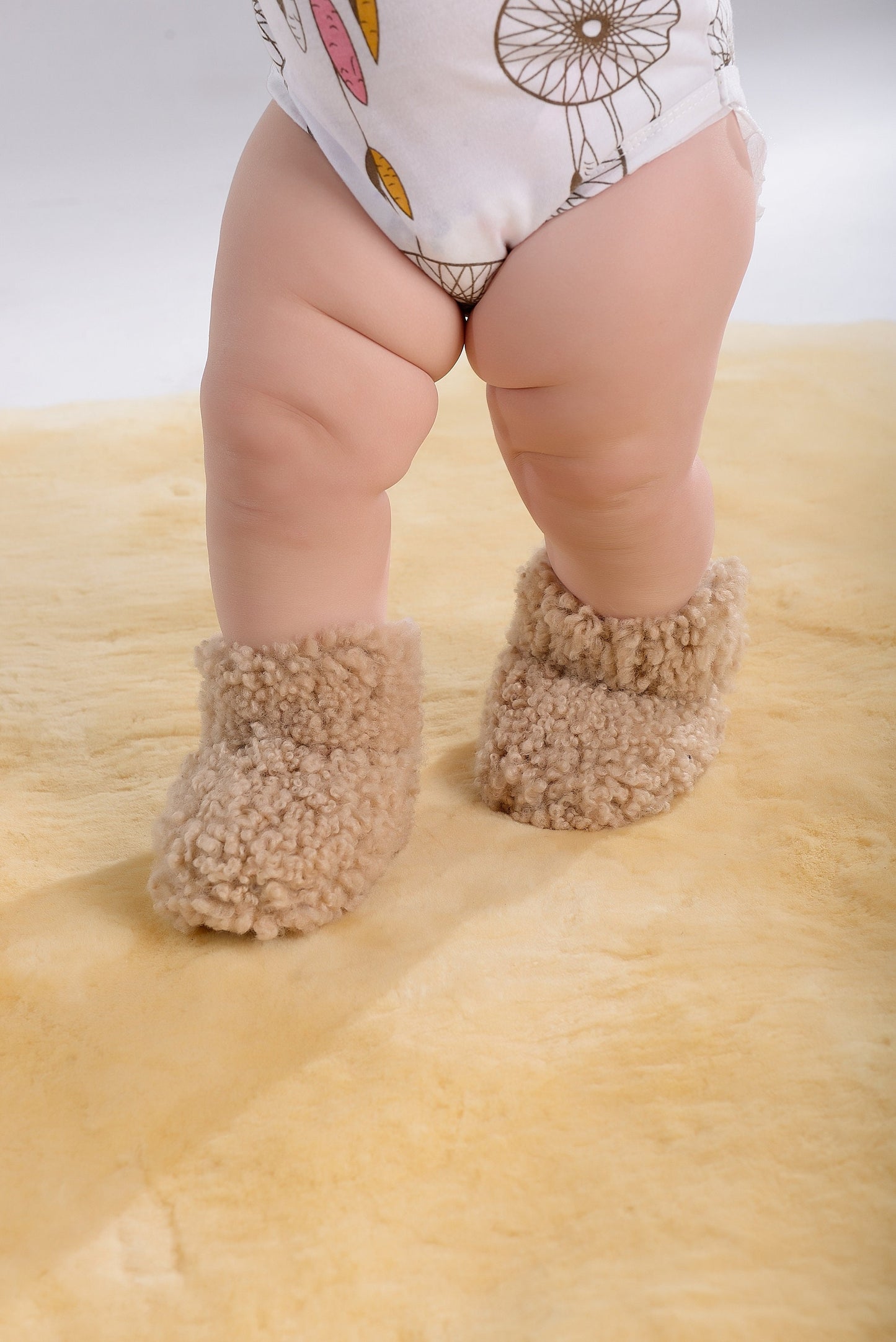 Real Sheepskin Baby Boots 0-18 months Unisex-Child Baby Winter Shoes in Beige Color