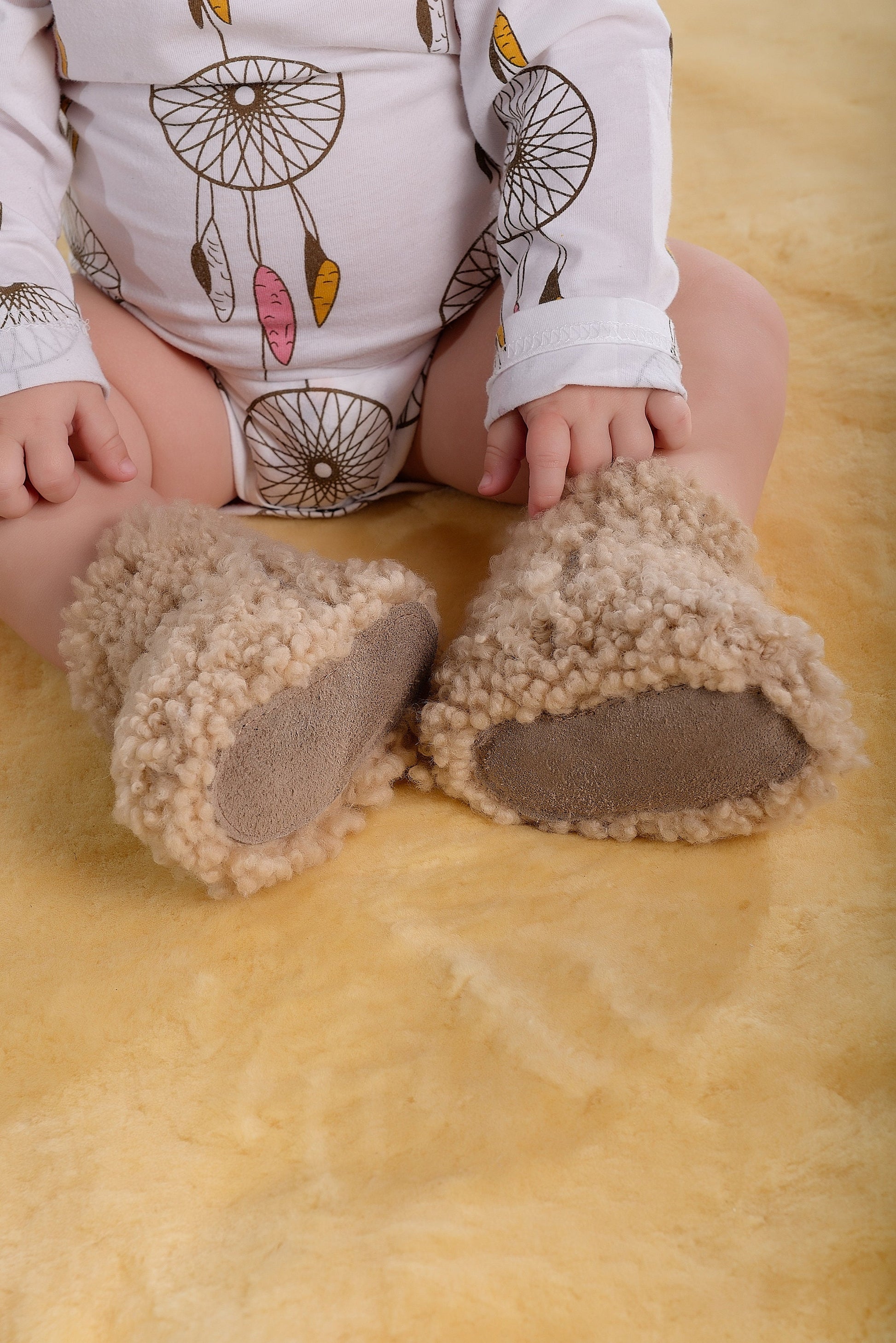 Real Sheepskin Baby Boots 0-18 months Unisex-Child Baby Winter Shoes in Beige Color