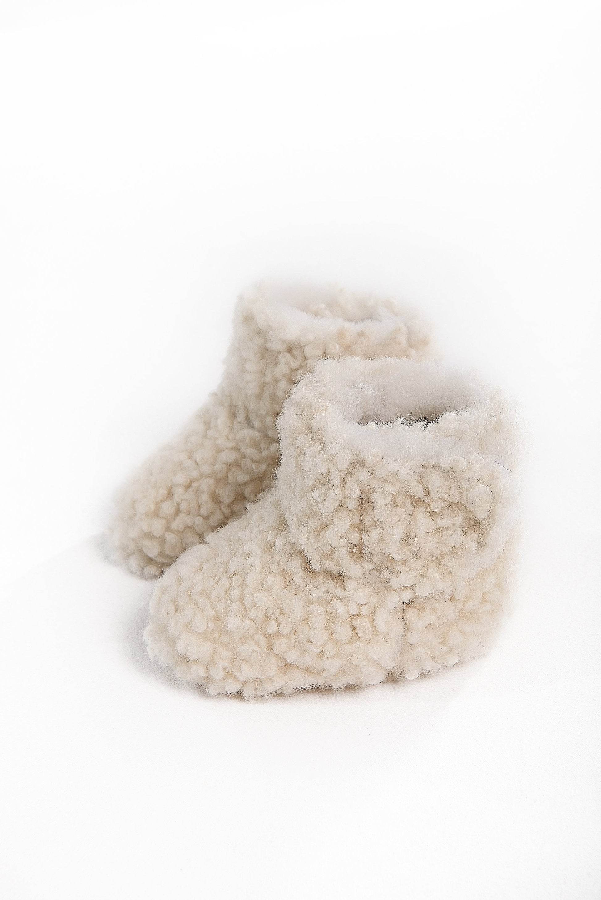 Real Sheepskin Baby Boots 0-18 months Unisex-Child Baby Winter Shoes in White Color