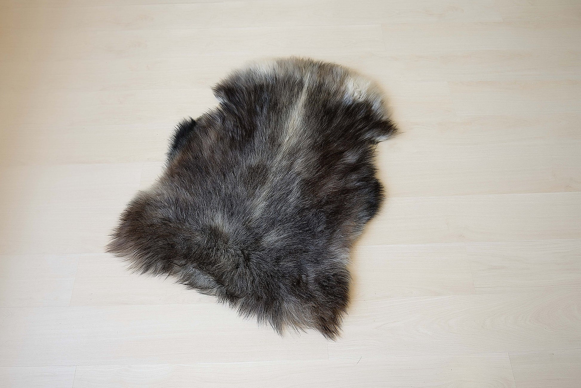 Natural Sheepskin Rug, Shaggy Chair Throw, Home Area Rug , Natural Soft Sheepskin Floor Covering , Cozy and Soft