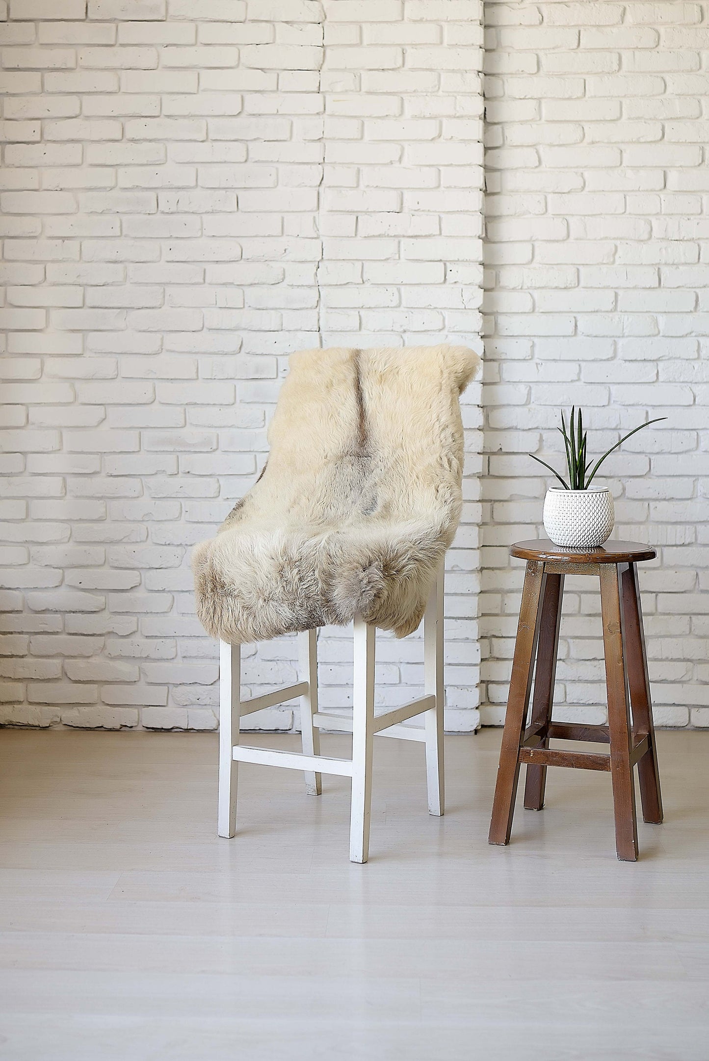 Natural Sheepskin Rug, Shaggy Chair Throw, Home Area Rug , Natural Soft Sheepskin Floor Covering , Cozy and Soft