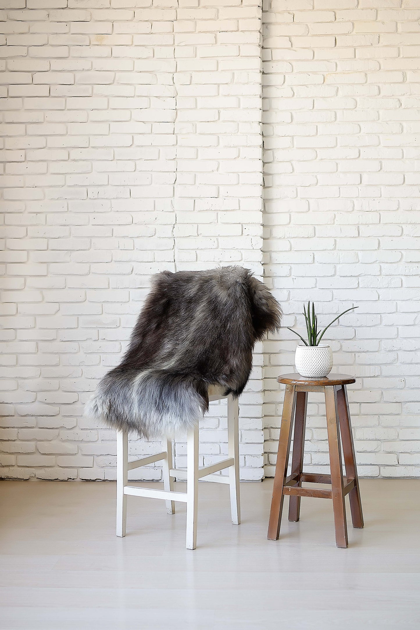 Natural Sheepskin Rug, Shaggy Chair Throw, Home Area Rug , Natural Soft Sheepskin Floor Covering , Cozy and Soft